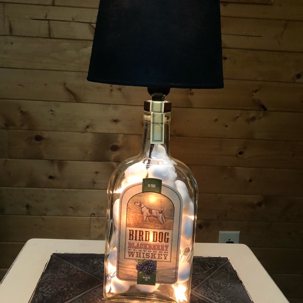Bird dog lamp